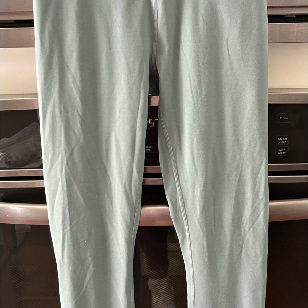 Lululemon Green yoga capris